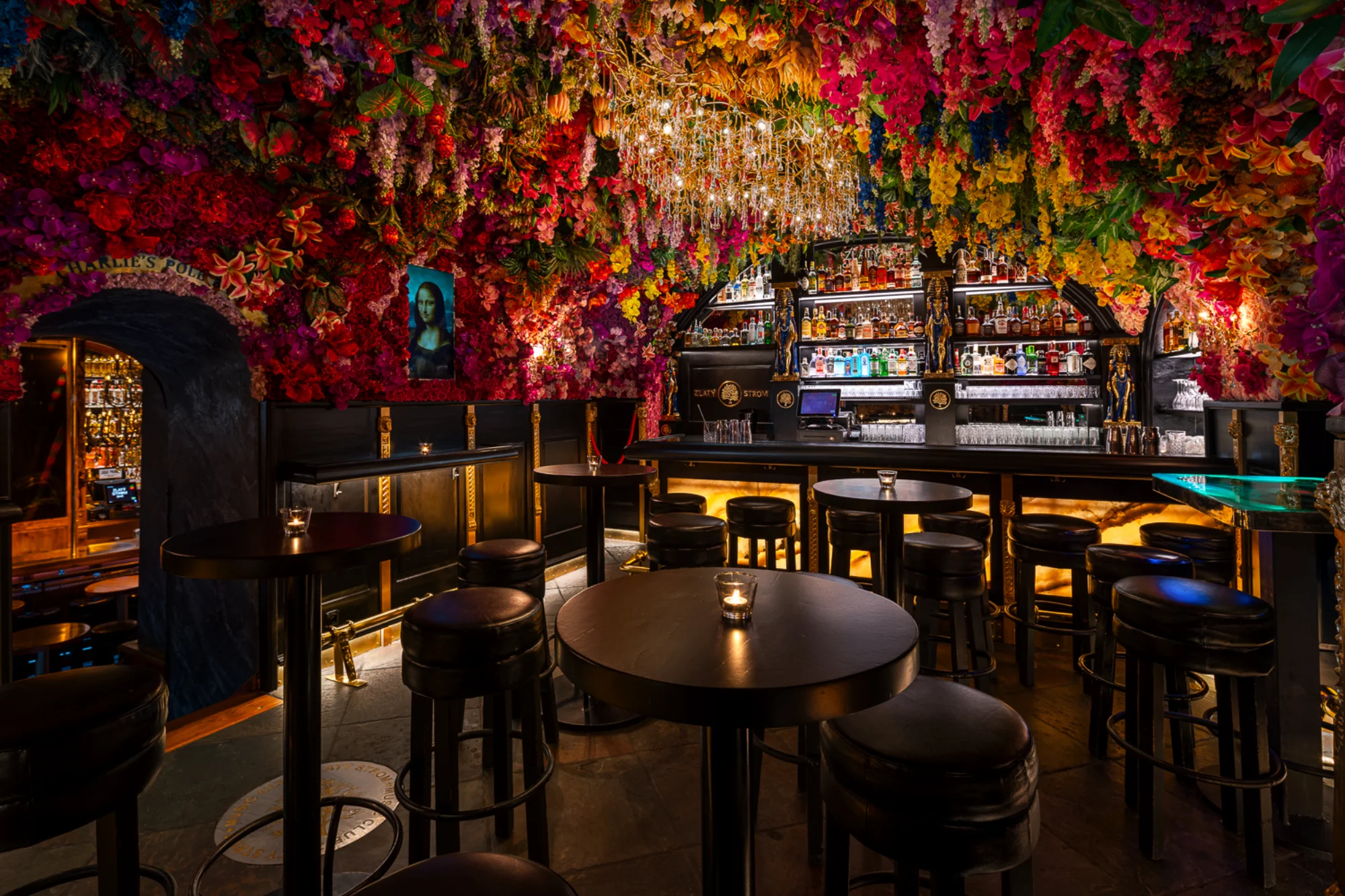 Zlatý Strom Bar & Club, Praha