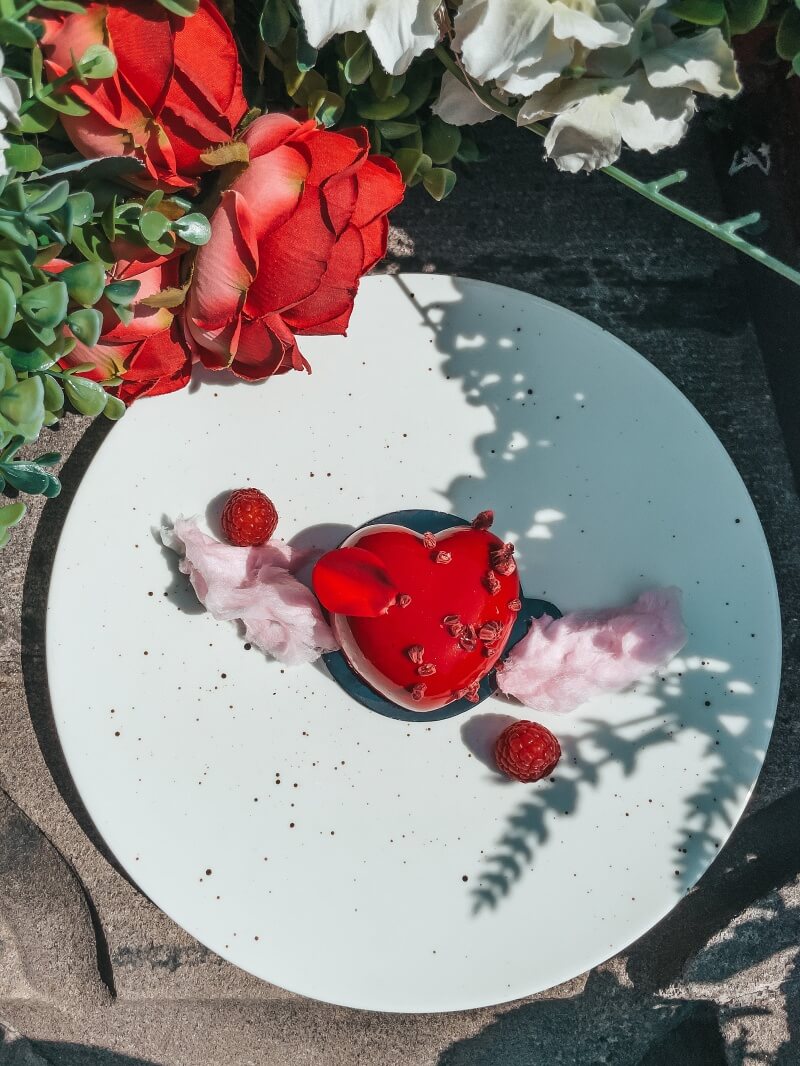 Dezert Valentýnské srdce v restauraci Deer Valentýnské srdce, dezert, Deer restaurant